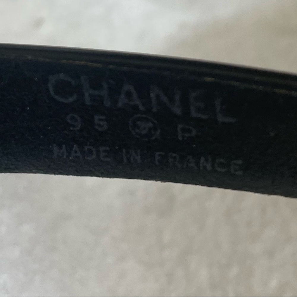 WINTER SPECIAL SALE‼️ Authentic vintage Chanel black patent leather waist belt - Picture 7 of 8
